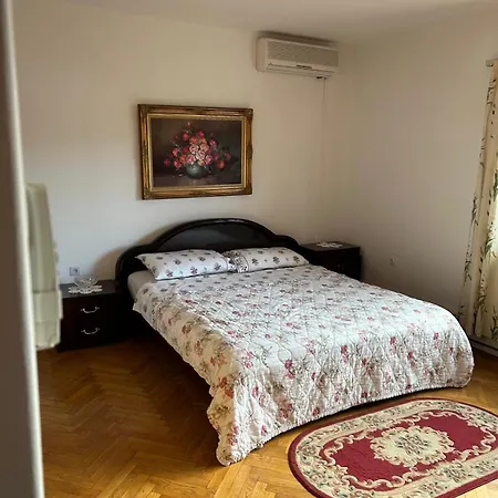 By The Sea Tri Zala, - 23292 *