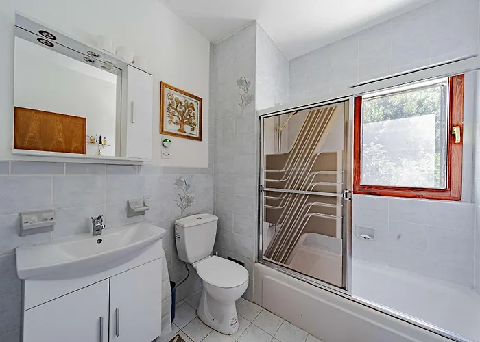 Apartamento By The Sea Tri Zala, - 23292 *