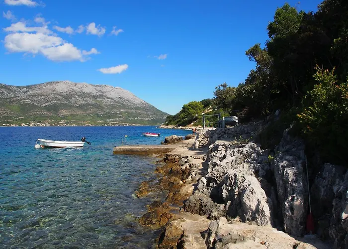 By The Sea Tri Zala, - 23292 *