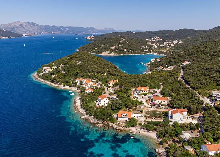 By The Sea Tri Zala, - 23292 *