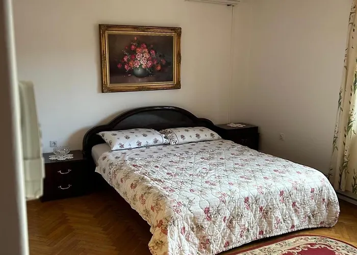 By The Sea Tri Zala, - 23292 *